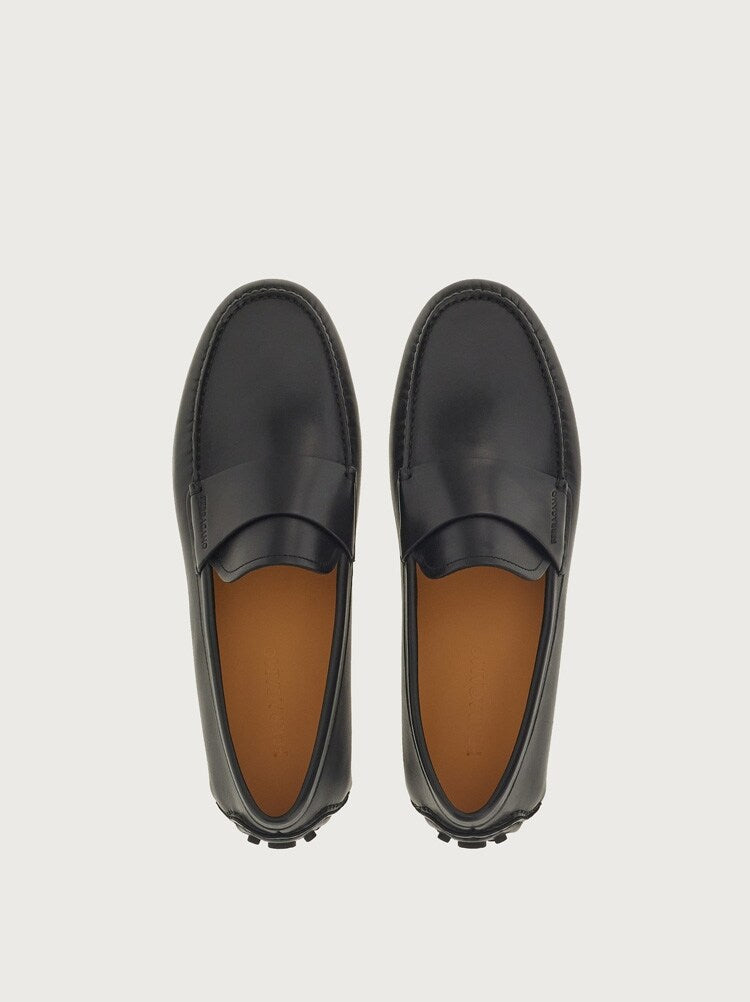 FERRAGAMO MEN'S BLACK CALF LEATHER LOAFERS