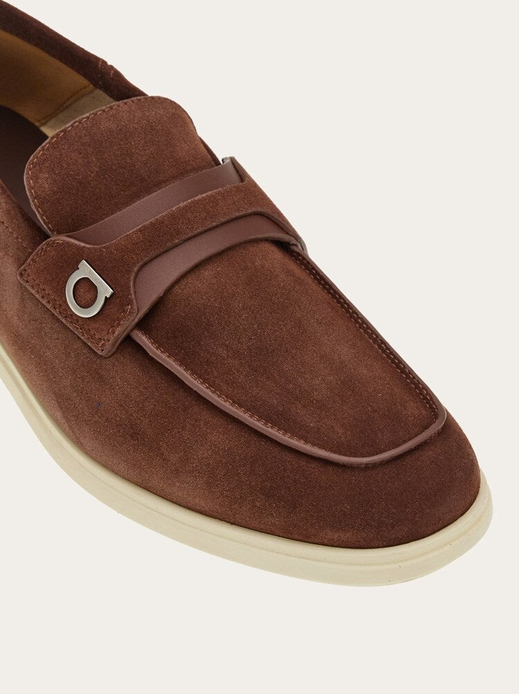 FERRAGAMO MEN'S BROWN SUEDE LOAFERS
