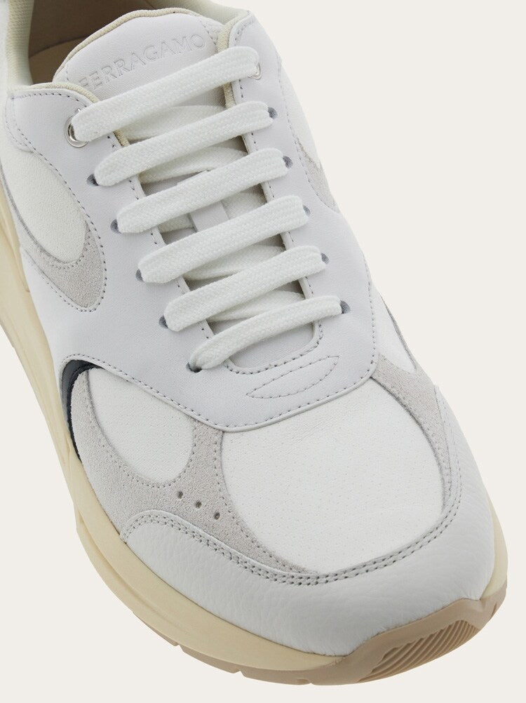 FERRAGAMO MEN'S OFF WHITE LEATHER SNEAKERS