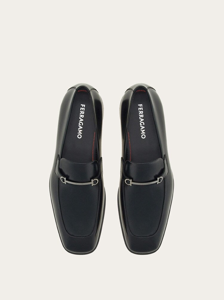 FERRAGAMO MEN'S BLACK CALF LEATHER LOAFERS