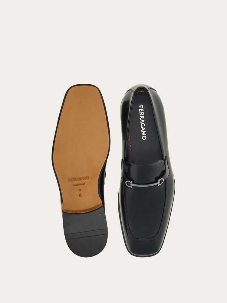 FERRAGAMO MEN'S BLACK CALF LEATHER LOAFERS
