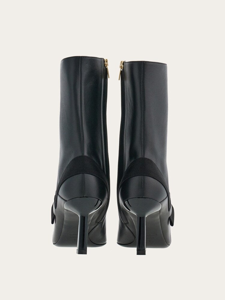 FERRAGAMO WOMEN'S BLACK LEATHER POINTED ANKLE BOOTS