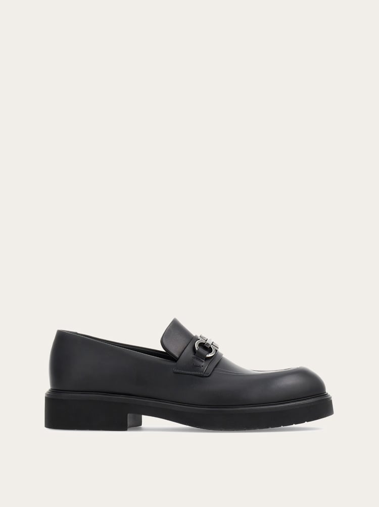 FERRAGAMO MEN'S BLACK LEATHER LOAFER SHOES