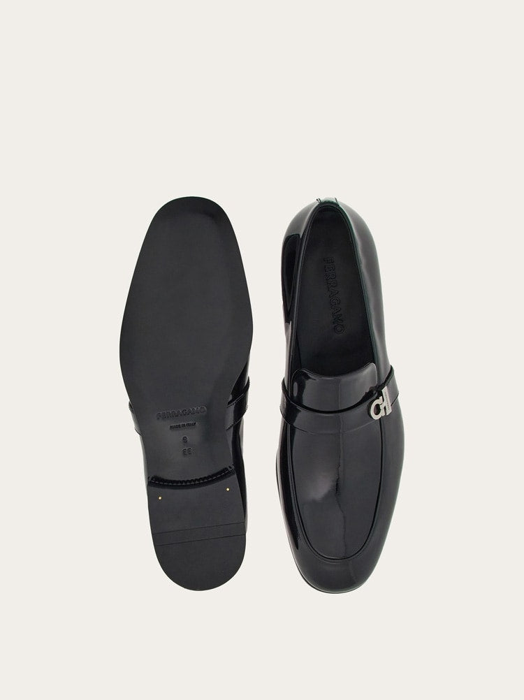 FERRAGAMO MEN'S BLACK PATENT LEATHER LOAFERS