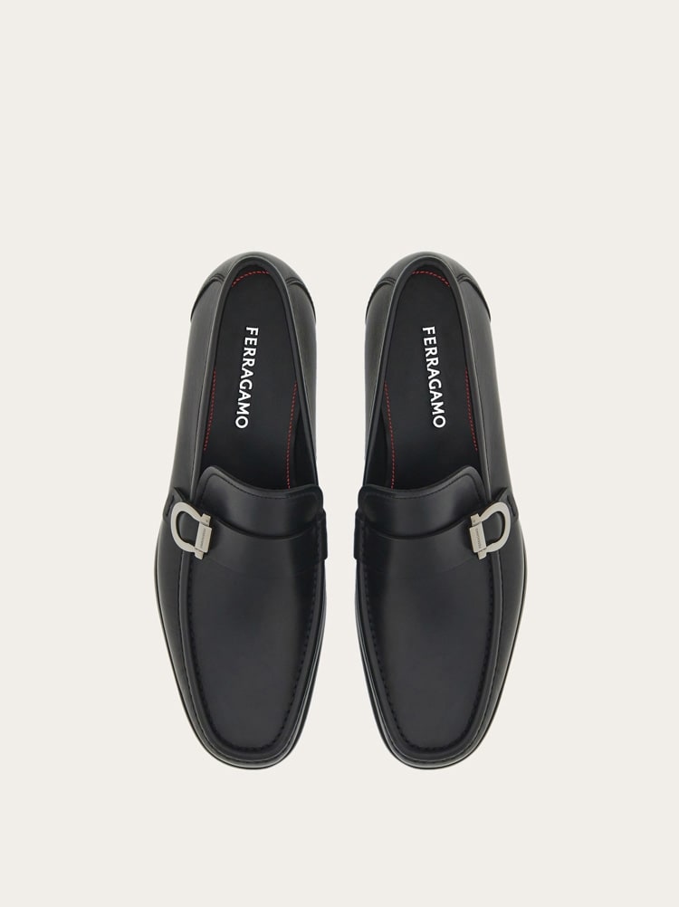 FERRAGAMO MEN'S BLACK CALF LEATHER LOAFERS