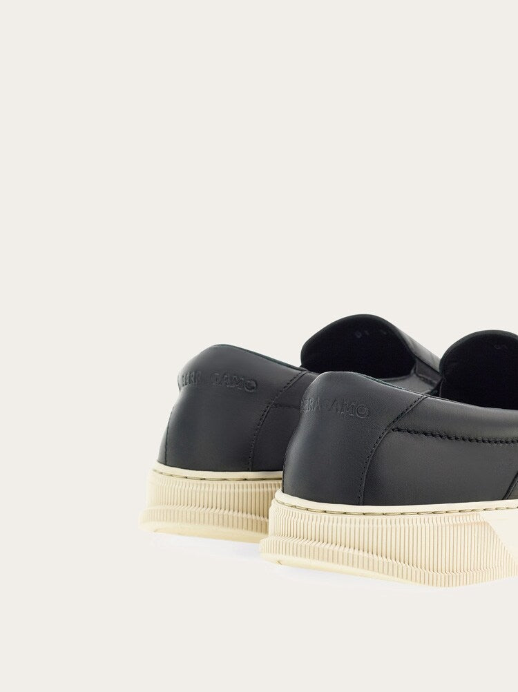 FERRAGAMO MEN'S BLACK CALF LEATHER SNEAKERS
