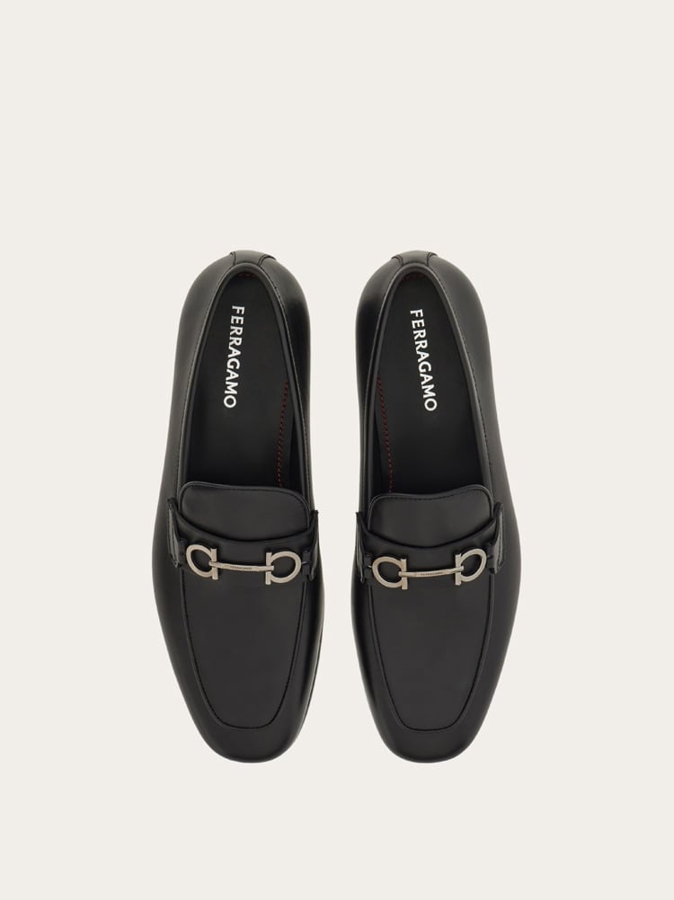 FERRAGAMO MEN'S BLACK CALF LEATHER LOAFERS