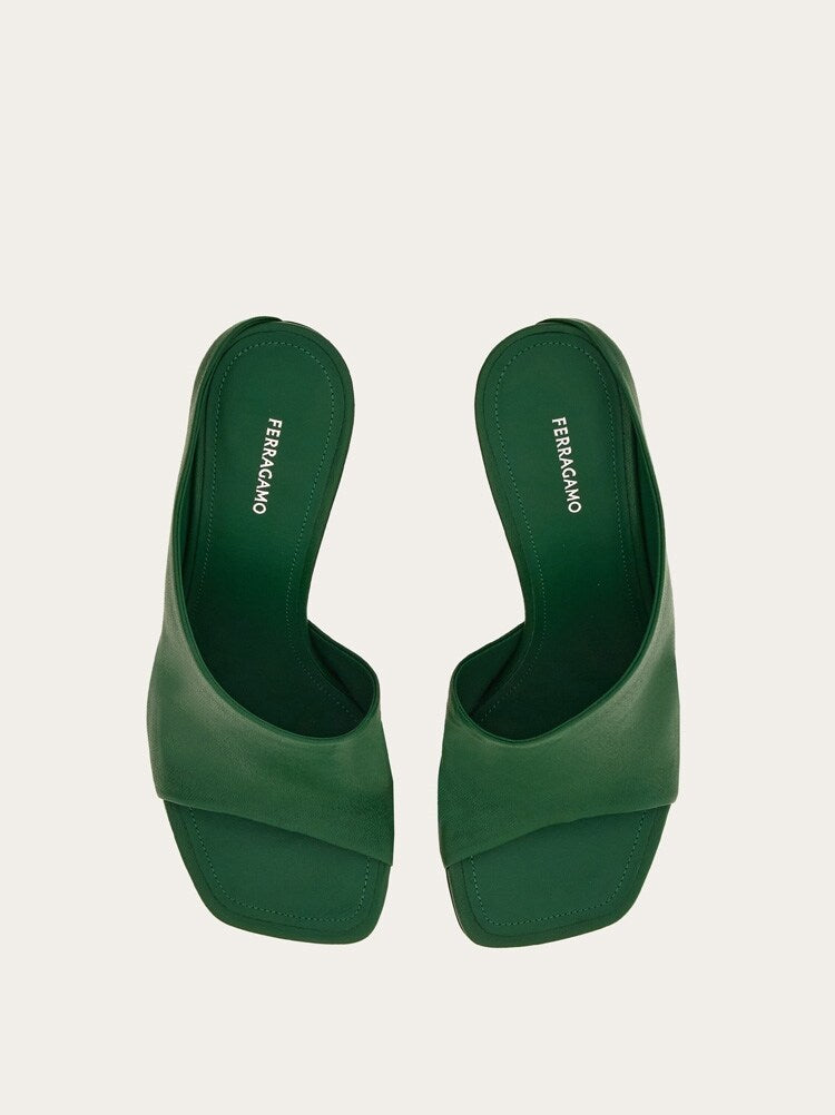 FERRAGAMO WOMEN'S GREEN LAMBSKIN MULE SHOES
