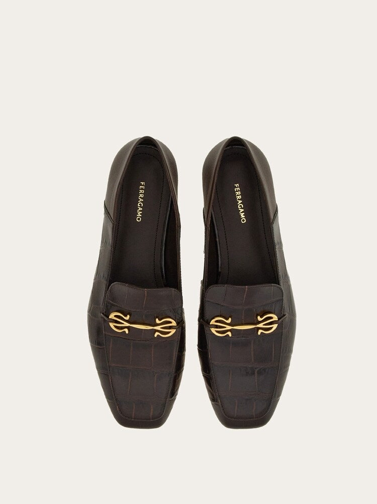 FERRAGAMO WOMEN'S DARK BROWN LEATHER LOAFERS