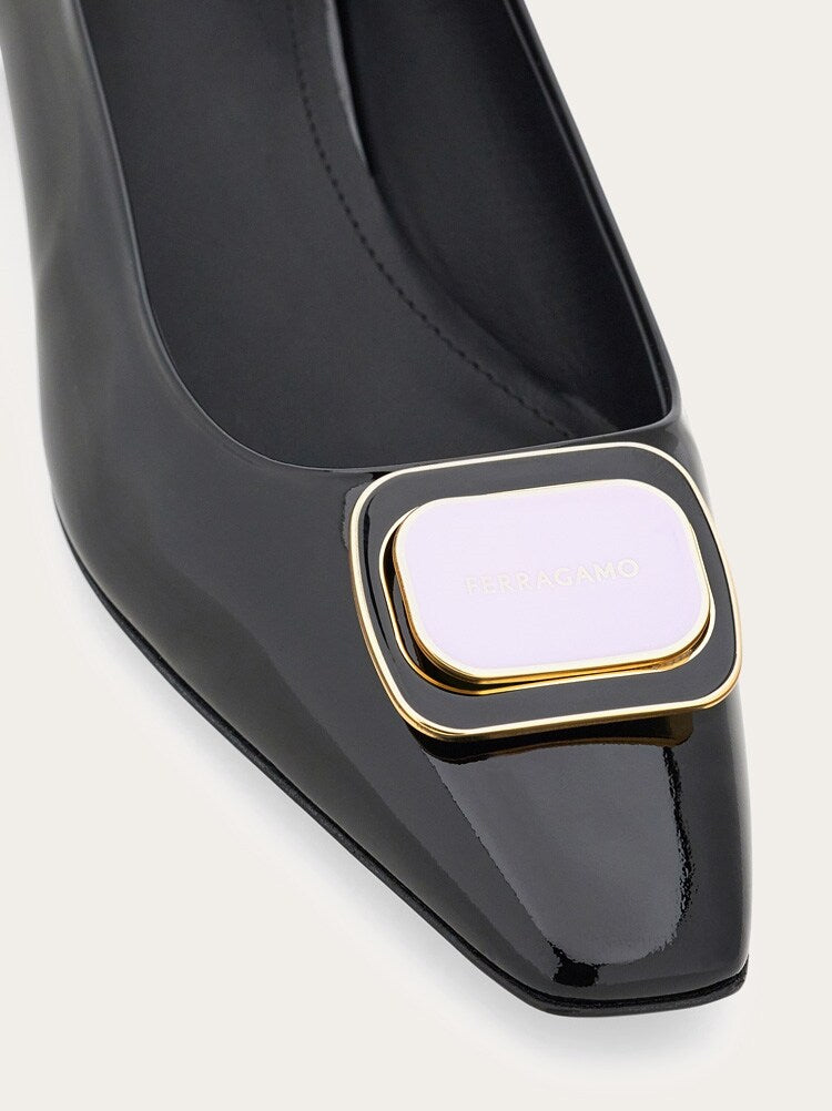 FERRAGAMO WOMEN'S BLACK PATENT LEATHER SHOES
