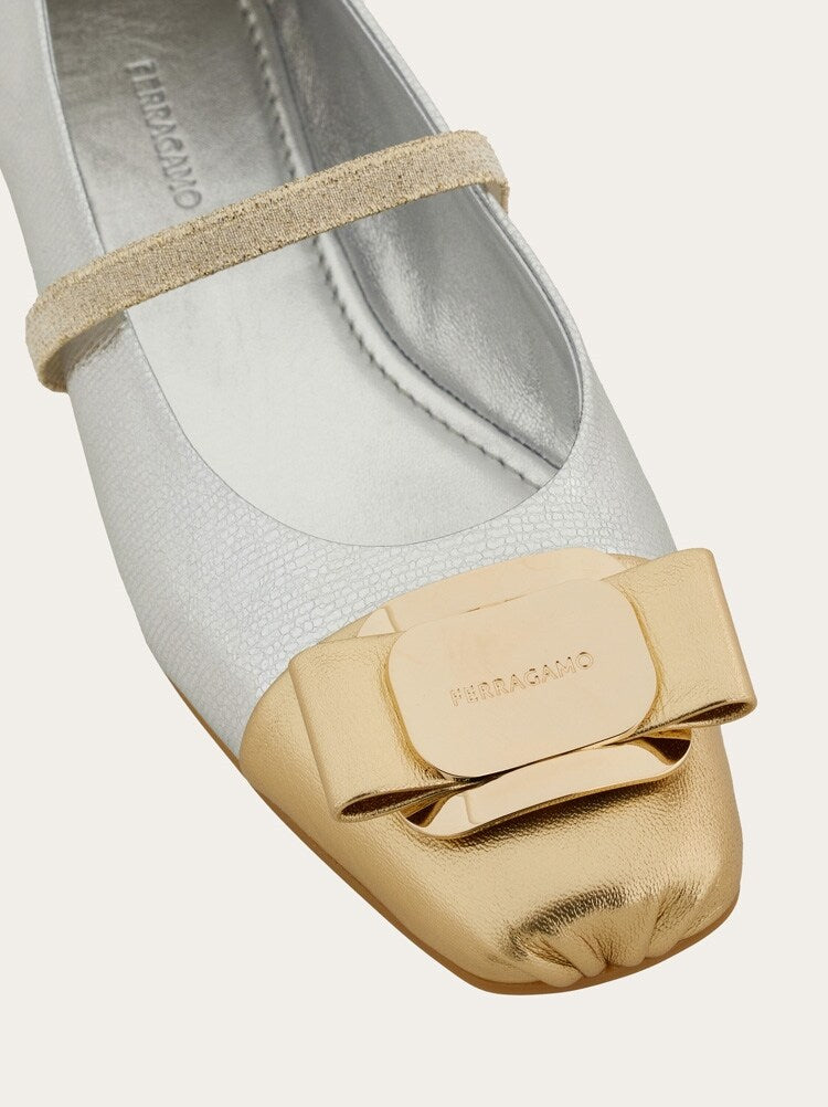 FERRAGAMO WOMEN'S SILVER LEATHER TWO TONE FLATS