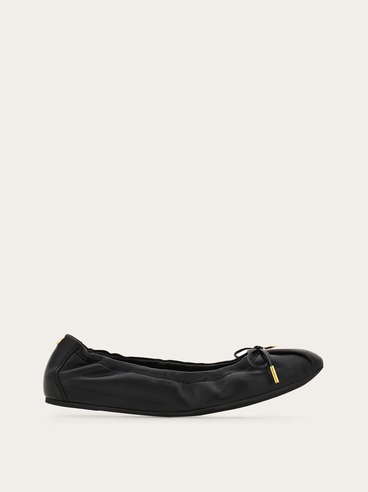 FERRAGAMO WOMEN'S BLACK LAMBSKIN BALLET FLATS