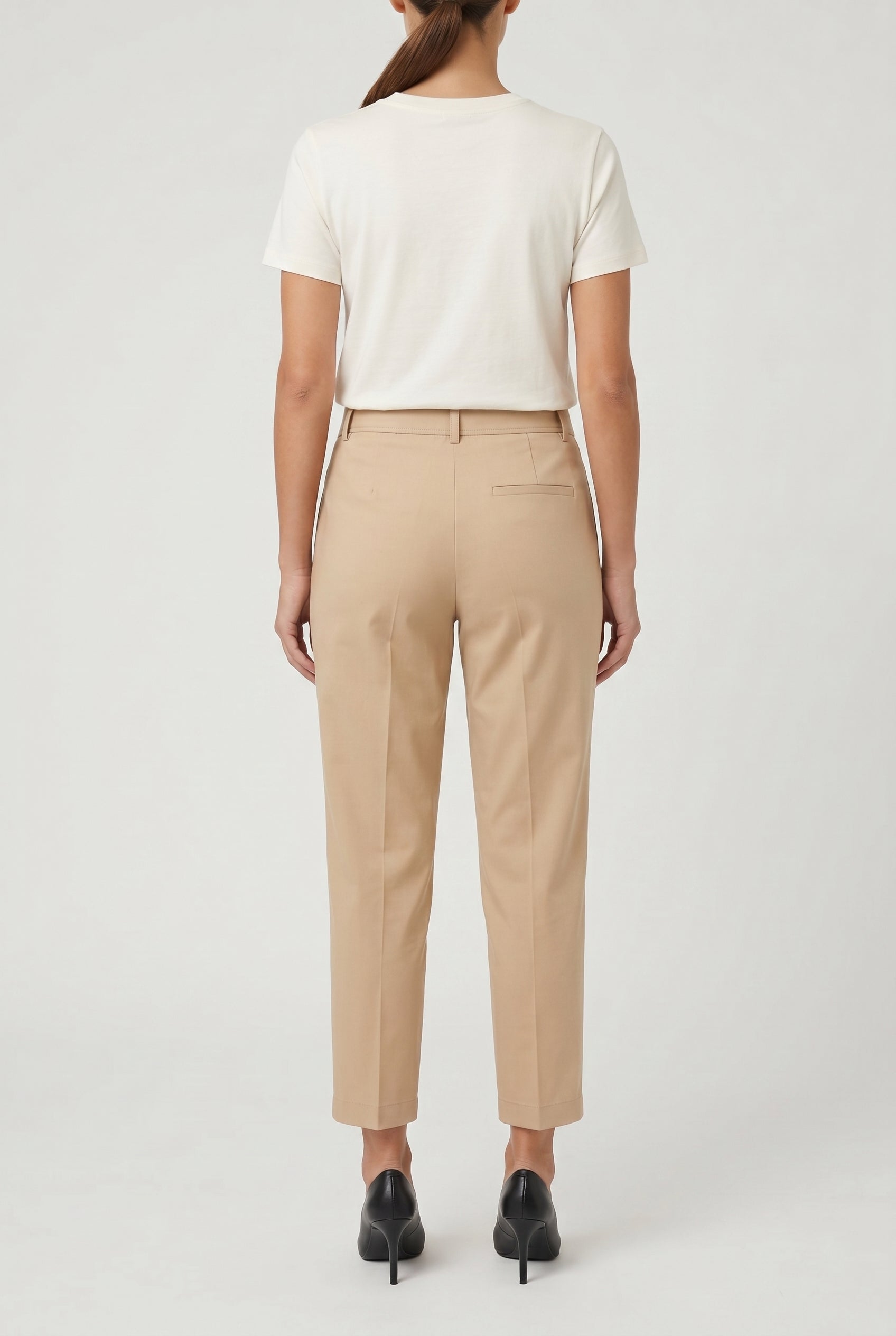 BRUNELLO CUCINELLI WOMEN'S BEIGE TAILORED STRAIGHT TROUSERS