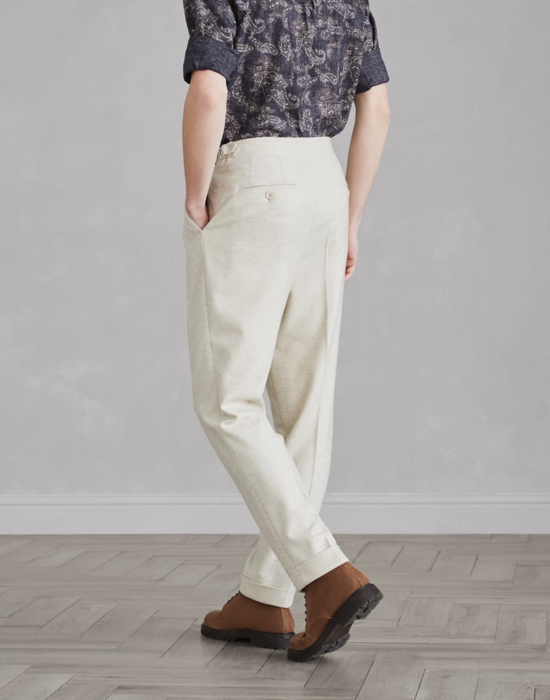 BRUNELLO CUCINELLI MEN'S OFF WHITE WOOL PLEATED TROUSERS