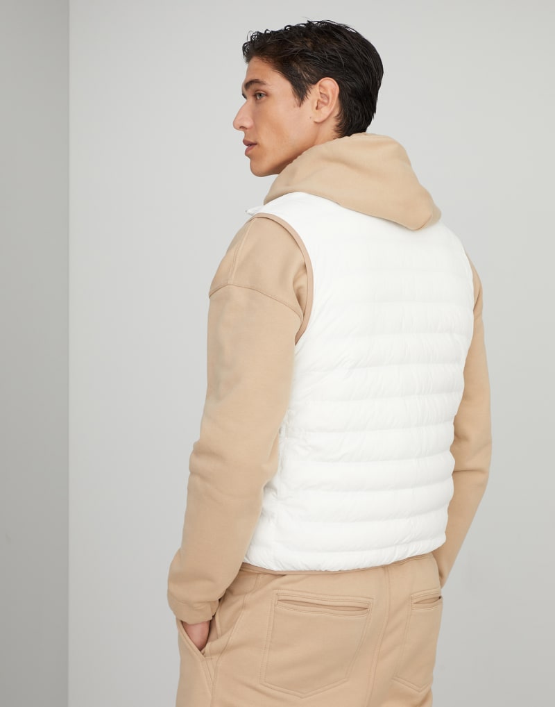 BRUNELLO CUCINELLI MEN'S WHITE QUILTED SLEEVELESS JACKET