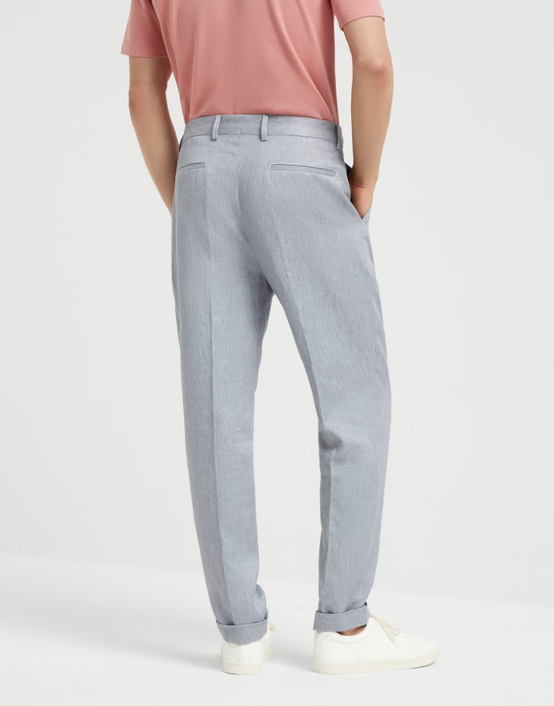 BRUNELLO CUCINELLI MEN'S LIGHT GREY LINEN TROUSERS