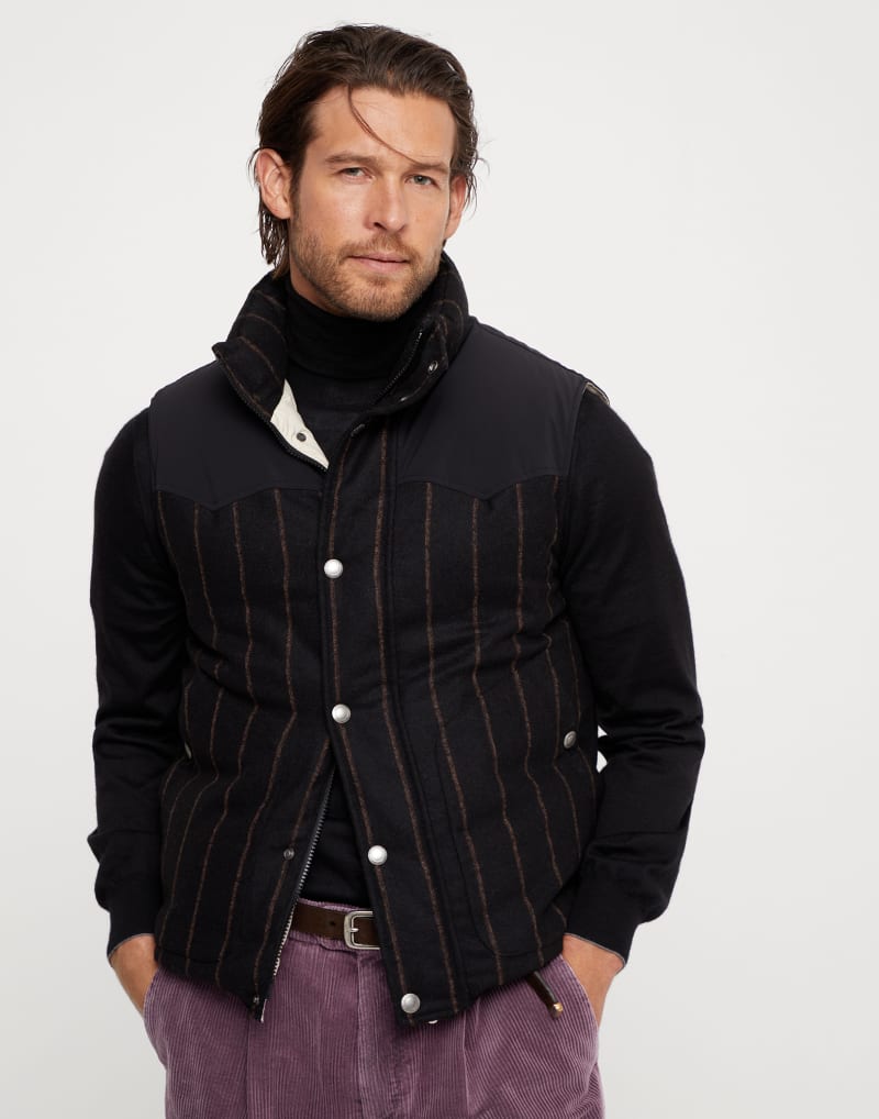 BRUNELLO CUCINELLI MEN'S BLACK STRIPED WOOL VEST