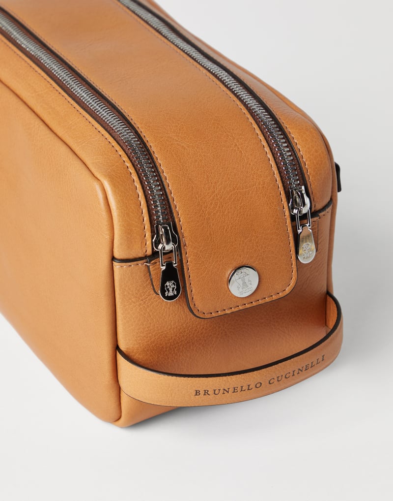BRUNELLO CUCINELLI MEN'S TAN LEATHER DOPP KIT