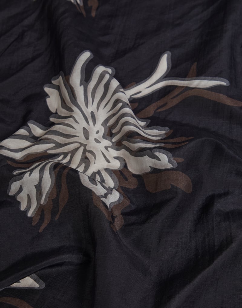 BRUNELLO CUCINELLI WOMEN'S BLACK FLORAL COTTON SILK SCARF