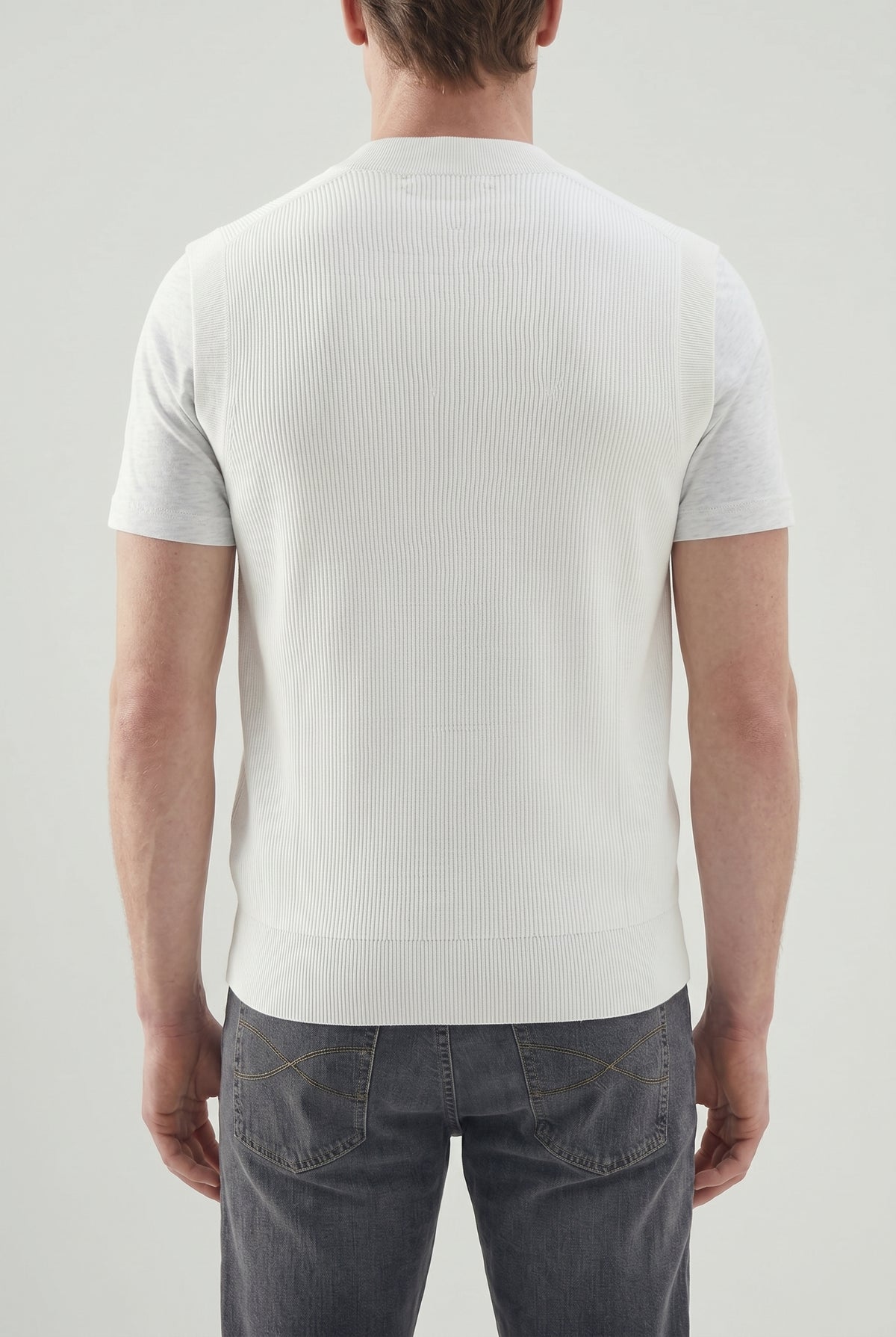 BRUNELLO CUCINELLI MEN'S OFF WHITE RIBBED COTTON VEST