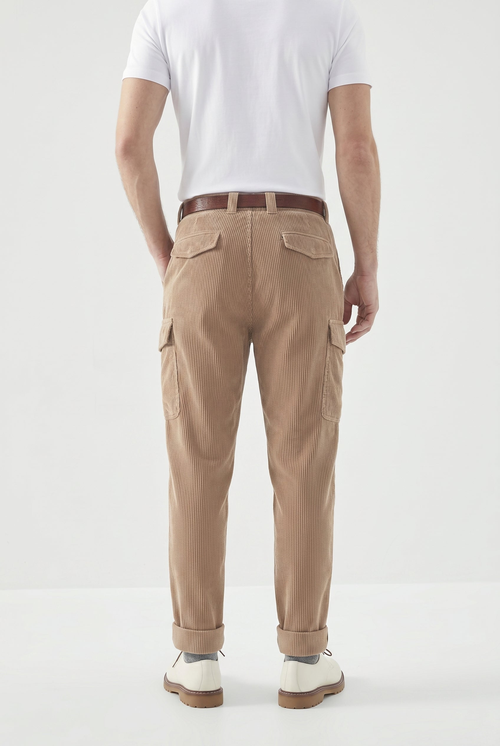BRUNELLO CUCINELLI MEN'S LIGHT BROWN CORDUROY TROUSERS