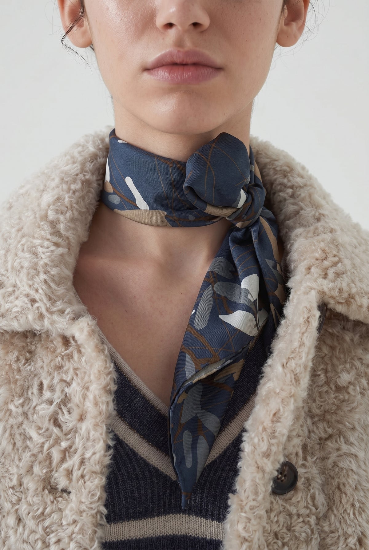 BRUNELLO CUCINELLI WOMEN'S NAVY PRINTED SILK SCARF