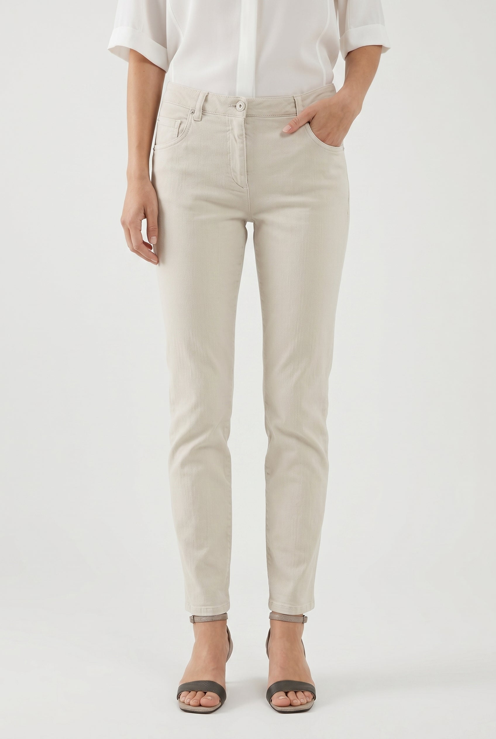 BRUNELLO CUCINELLI WOMEN'S LIGHT BEIGE SLIM TROUSERS