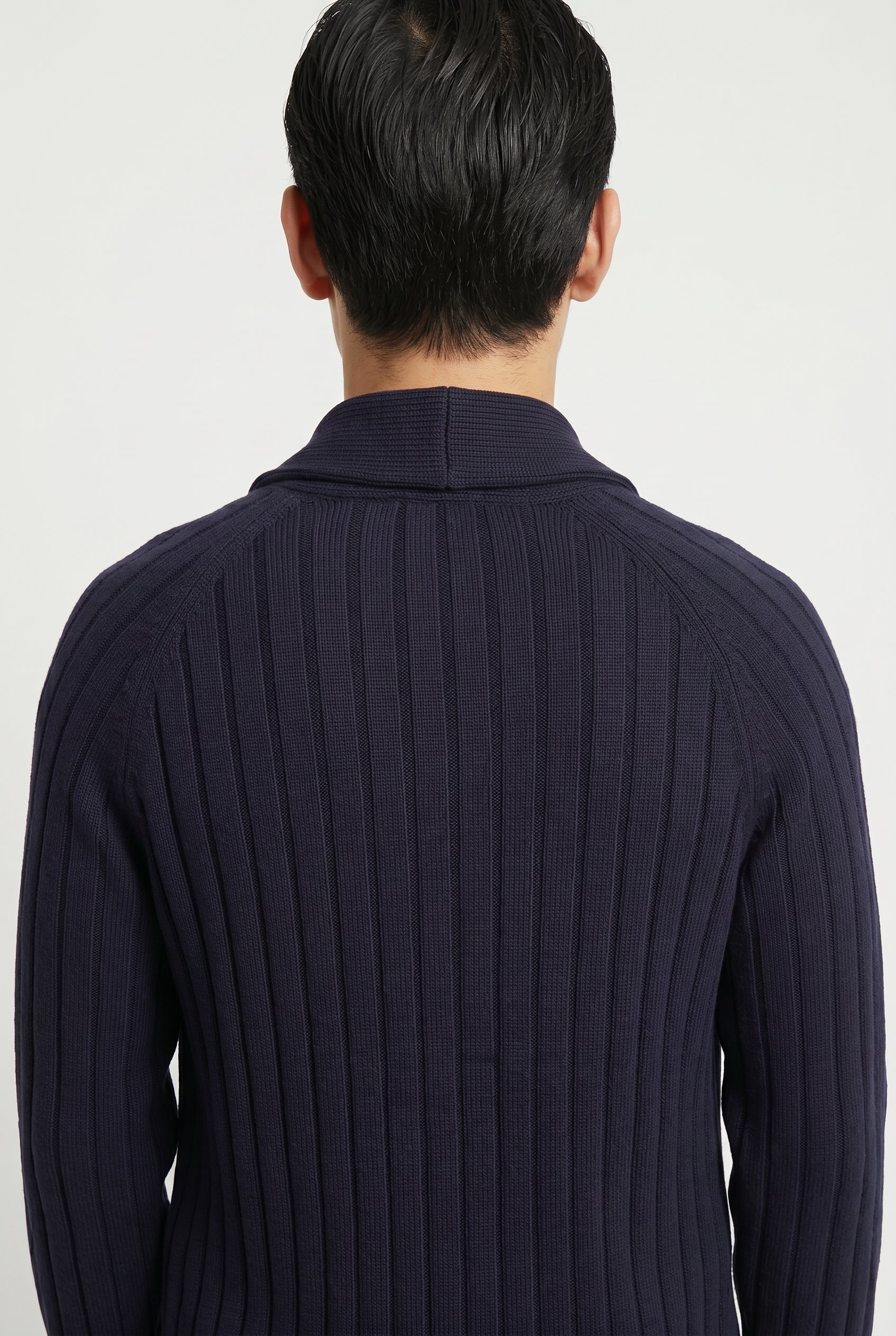 BRUNELLO CUCINELLI MEN'S DARK BLUE RIBBED CARDIGAN