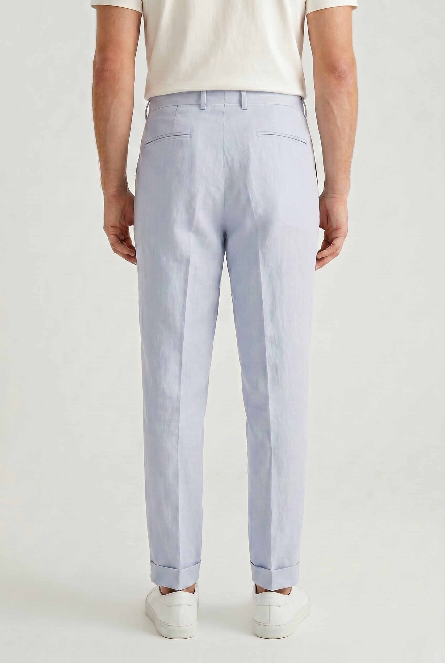 BRUNELLO CUCINELLI MEN'S LIGHT BLUE LINEN TAILORED TROUSERS
