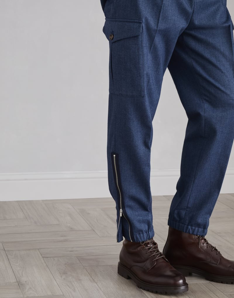 BRUNELLO CUCINELLI MEN'S BLUE TAPERED COTTON TROUSERS