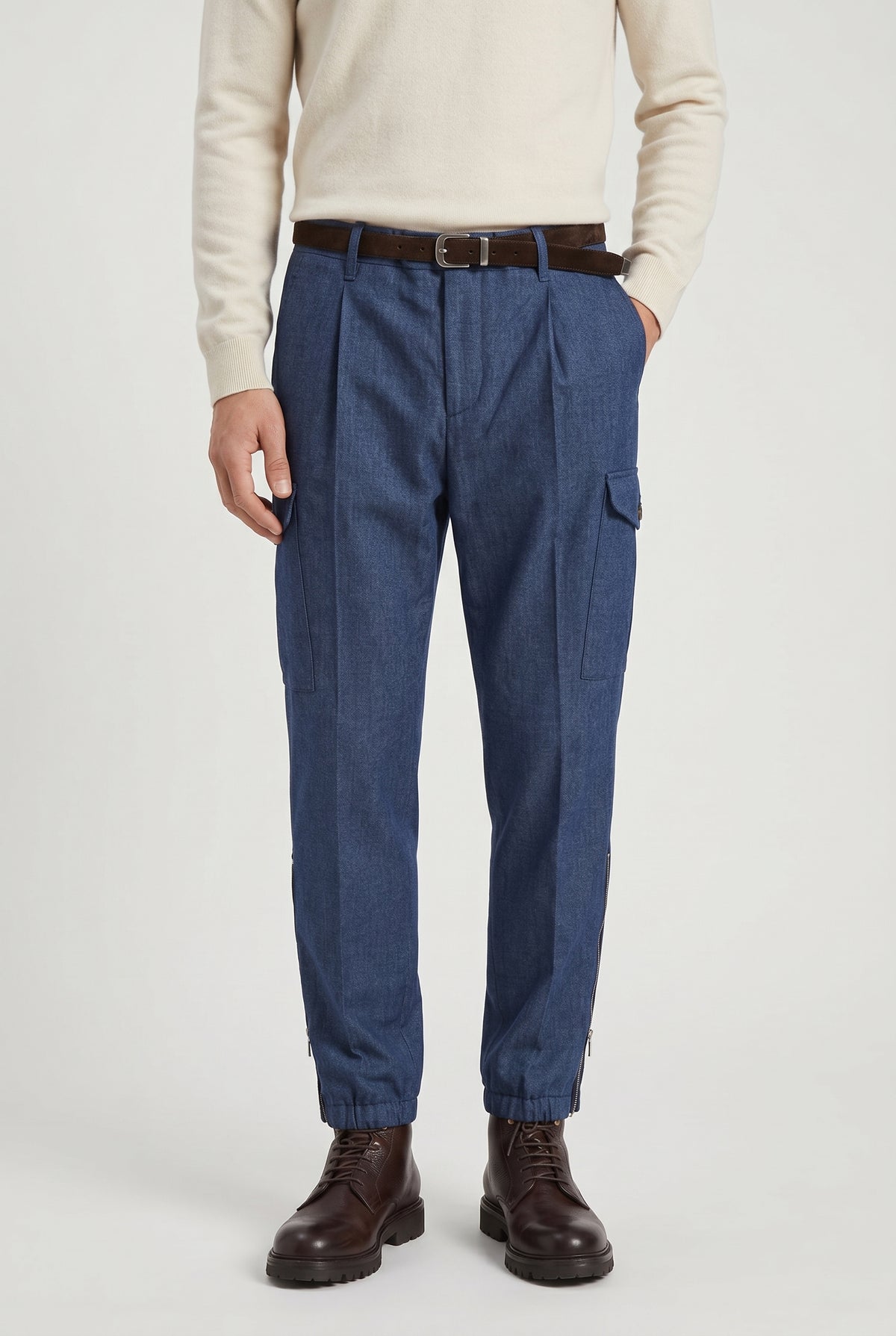 BRUNELLO CUCINELLI MEN'S BLUE TAPERED COTTON TROUSERS