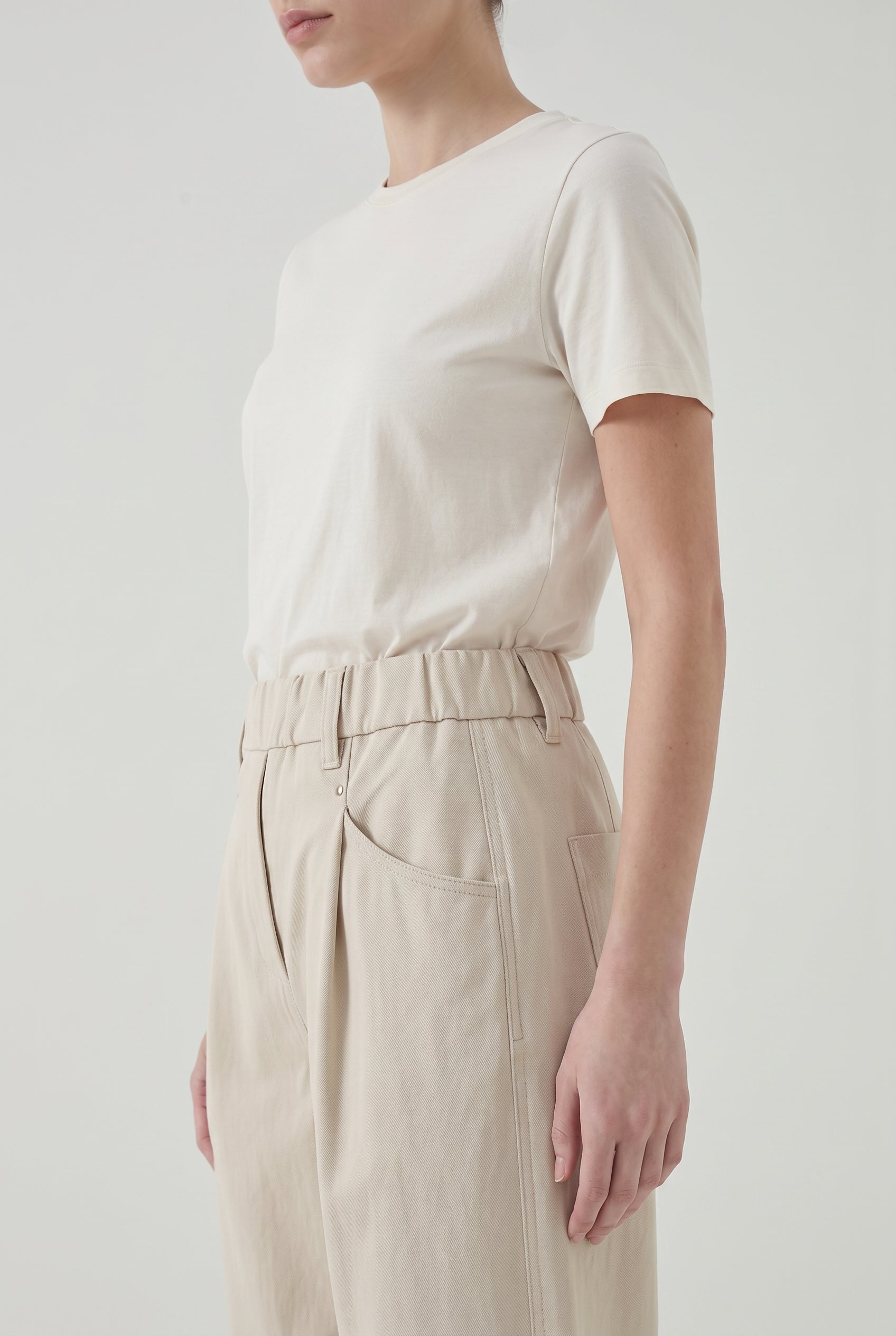 BRUNELLO CUCINELLI WOMEN'S LIGHT BEIGE RELAXED TROUSERS
