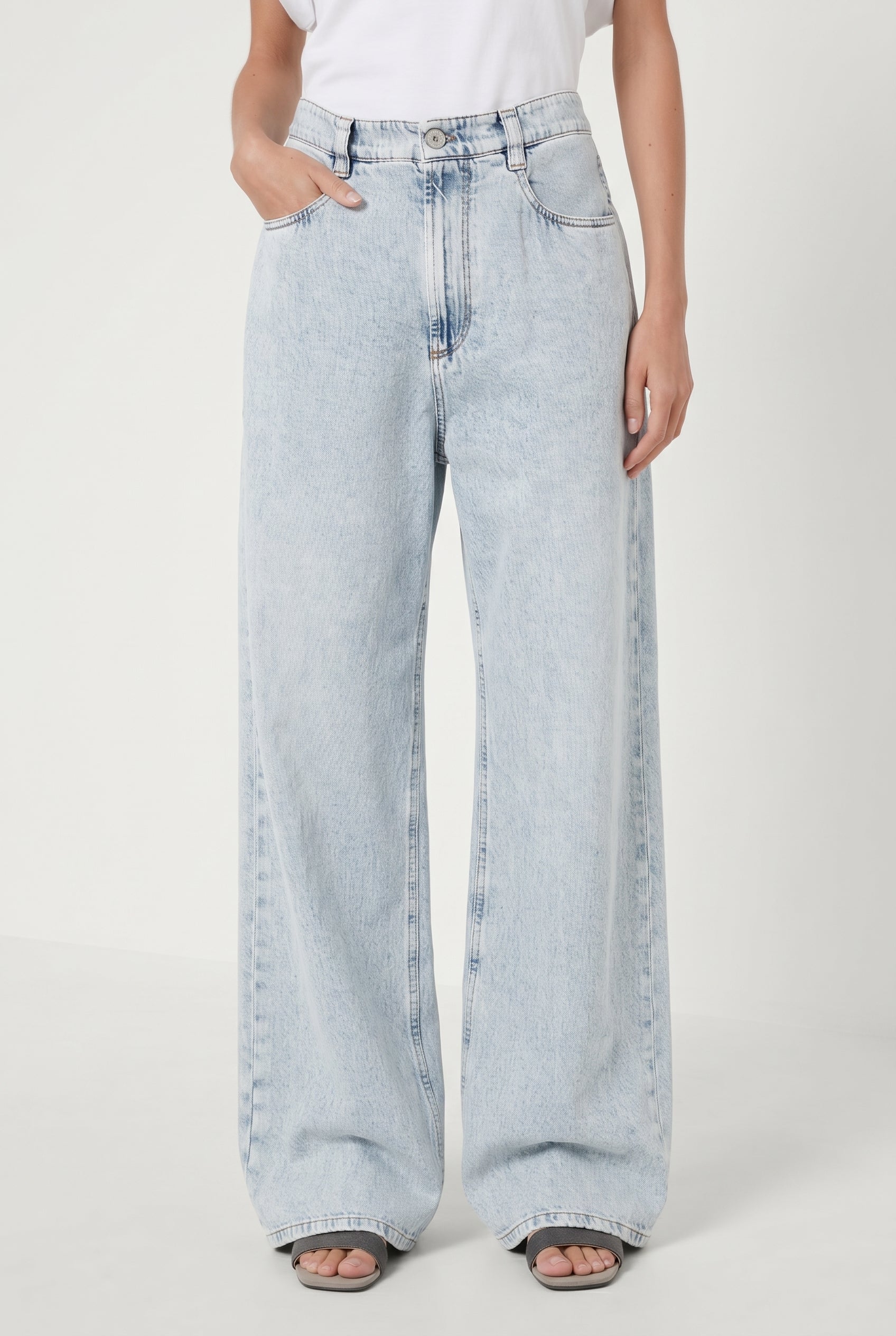 BRUNELLO CUCINELLI WOMEN'S LIGHT BLUE WIDE LEG TROUSERS