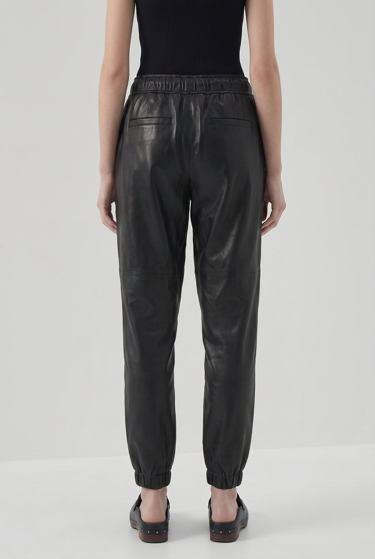 BRUNELLO CUCINELLI WOMEN'S BLACK LEATHER RELAXED TROUSERS