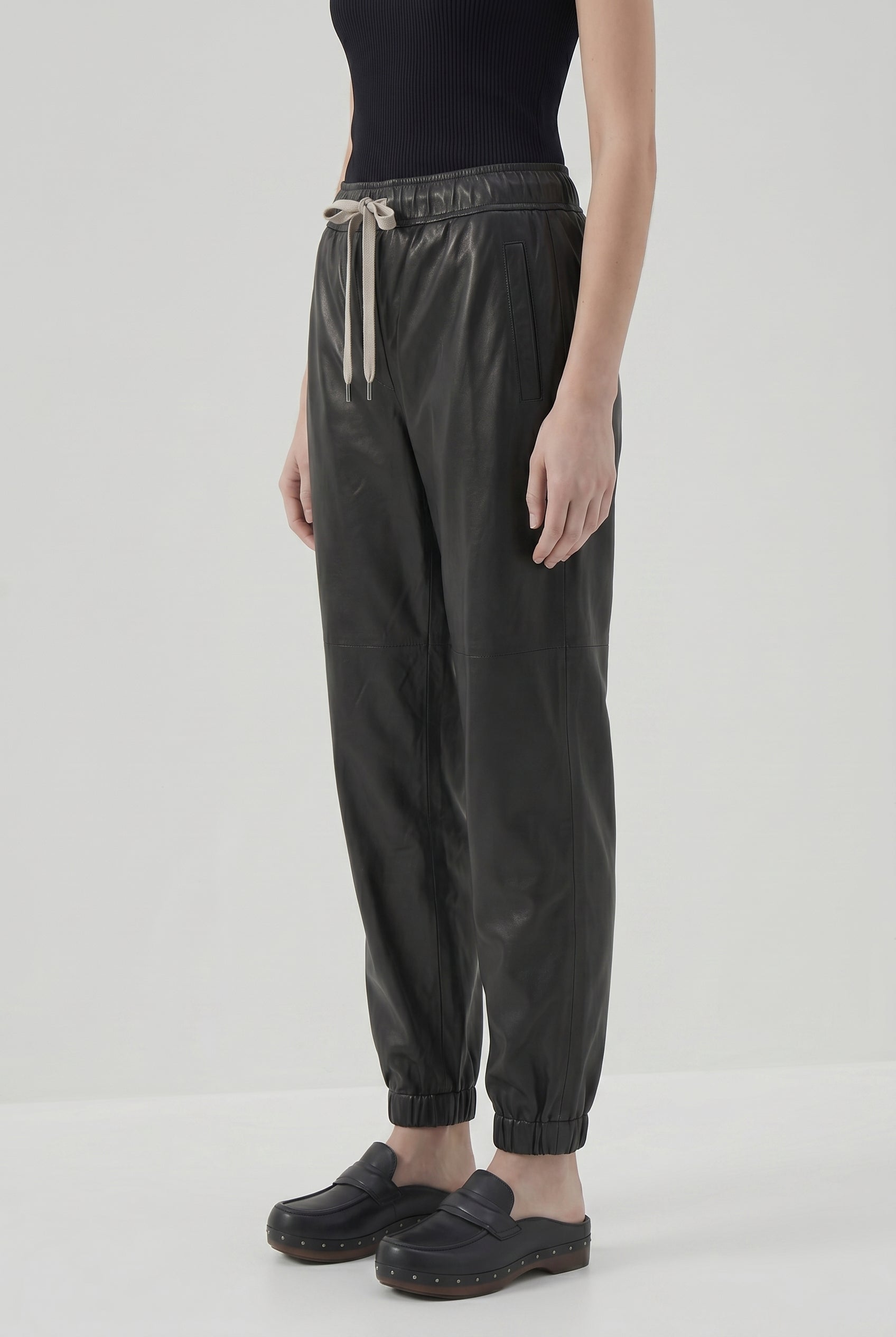 BRUNELLO CUCINELLI WOMEN'S BLACK LEATHER RELAXED TROUSERS