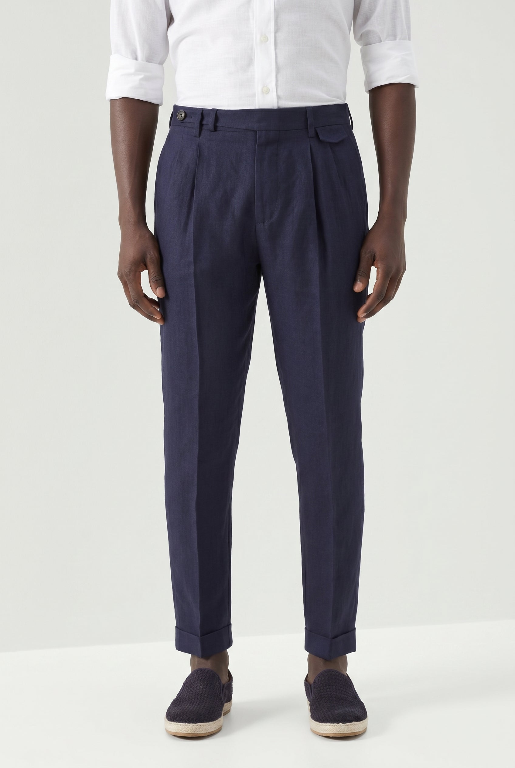 BRUNELLO CUCINELLI MEN'S NAVY LINEN TAPERED TROUSERS
