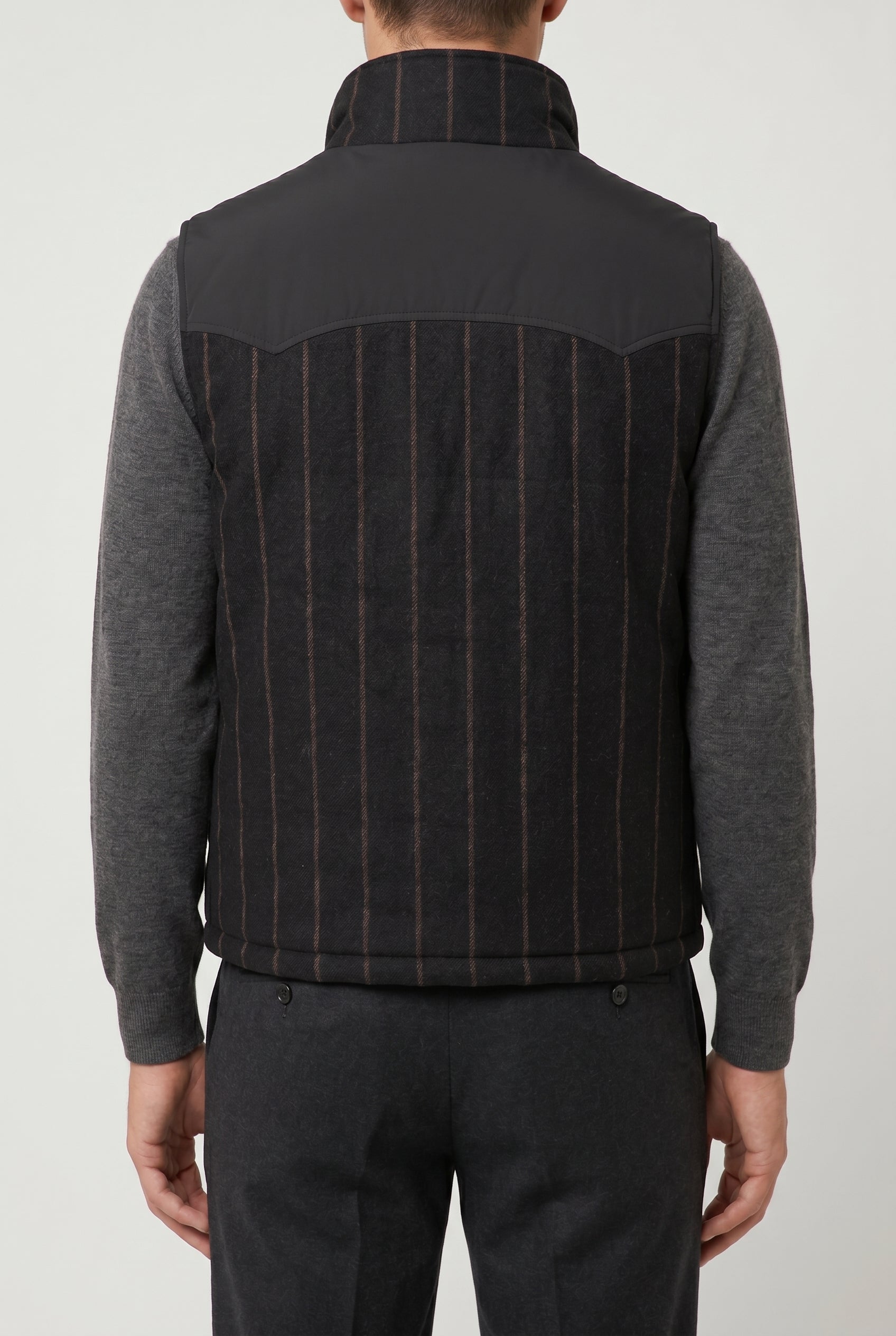 BRUNELLO CUCINELLI MEN'S BLACK STRIPED WOOL VEST