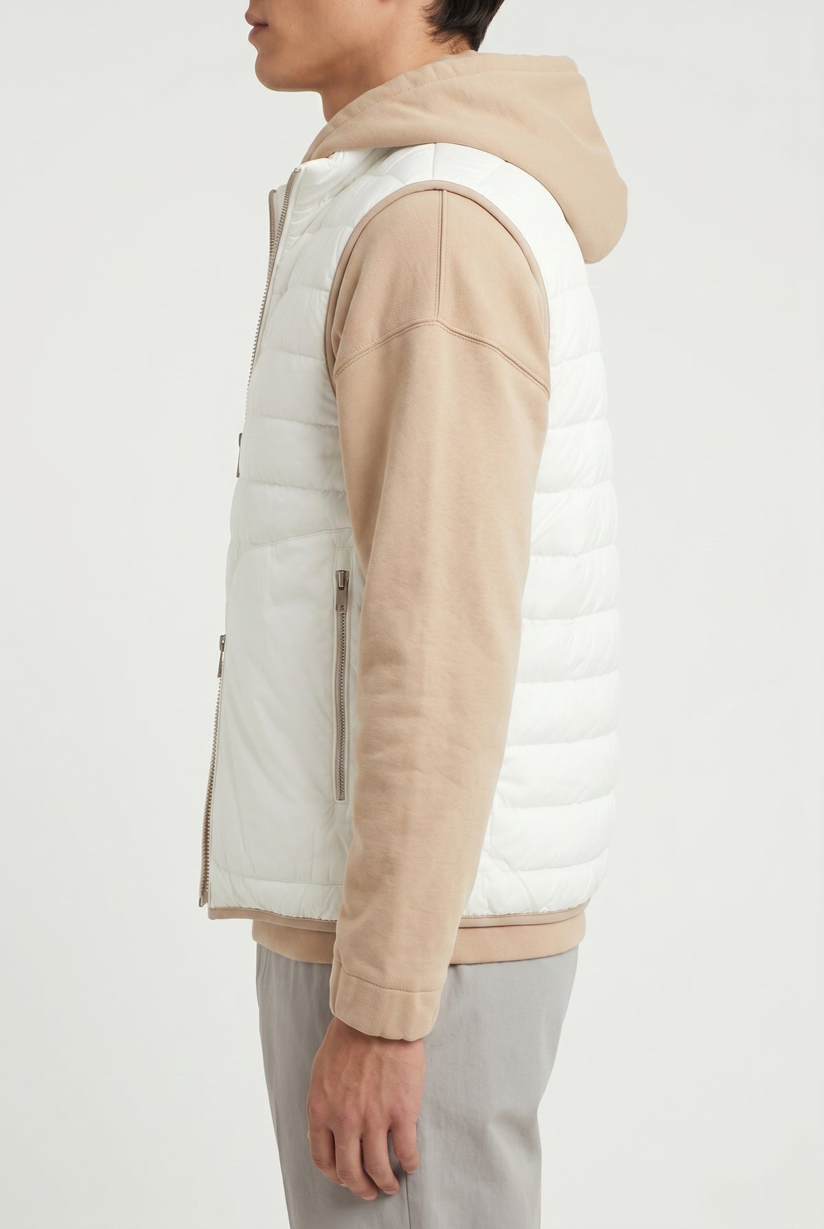 BRUNELLO CUCINELLI MEN'S WHITE QUILTED SLEEVELESS JACKET