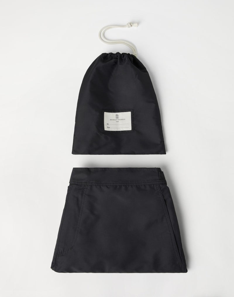 BRUNELLO CUCINELLI MEN'S BLACK TAILORED SWIM SHORTS