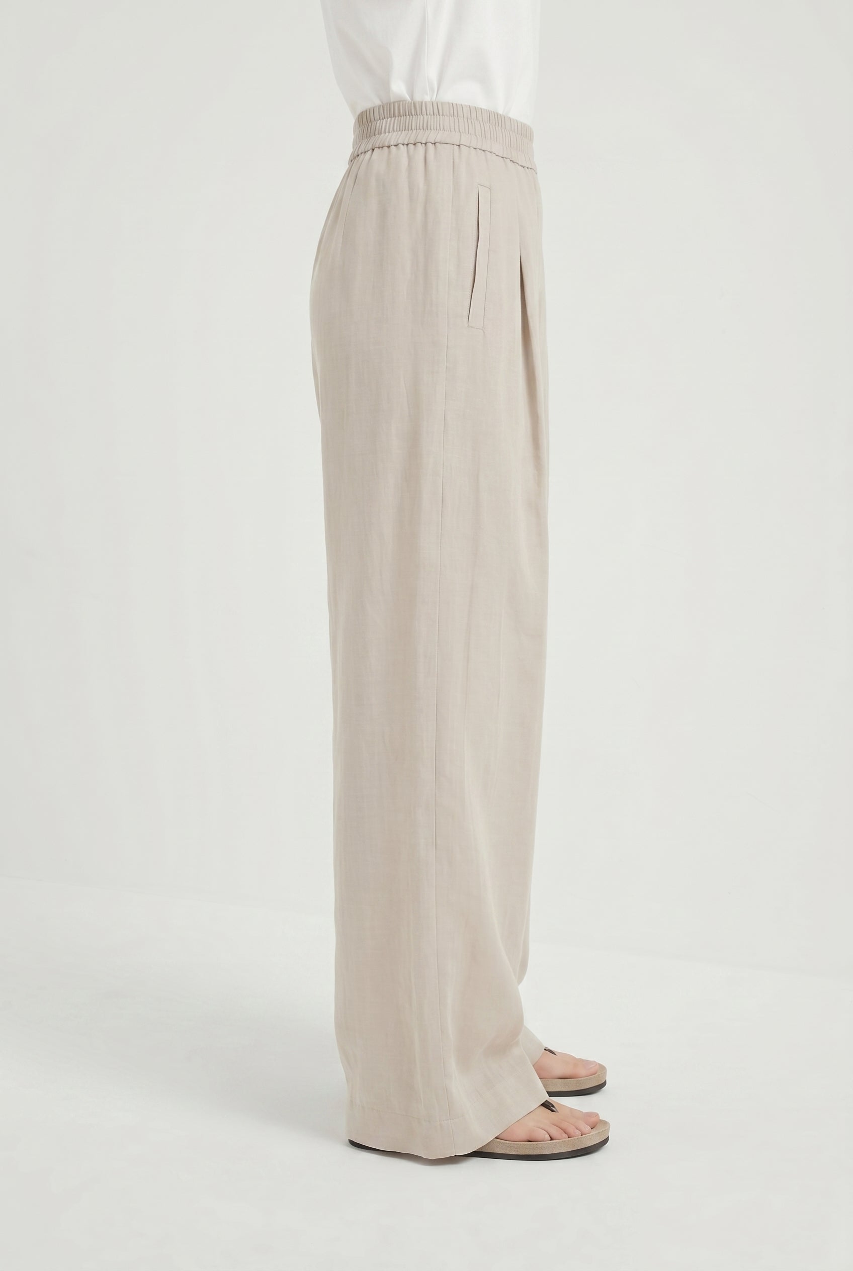 BRUNELLO CUCINELLI WOMEN'S LIGHT BEIGE WIDE TROUSERS