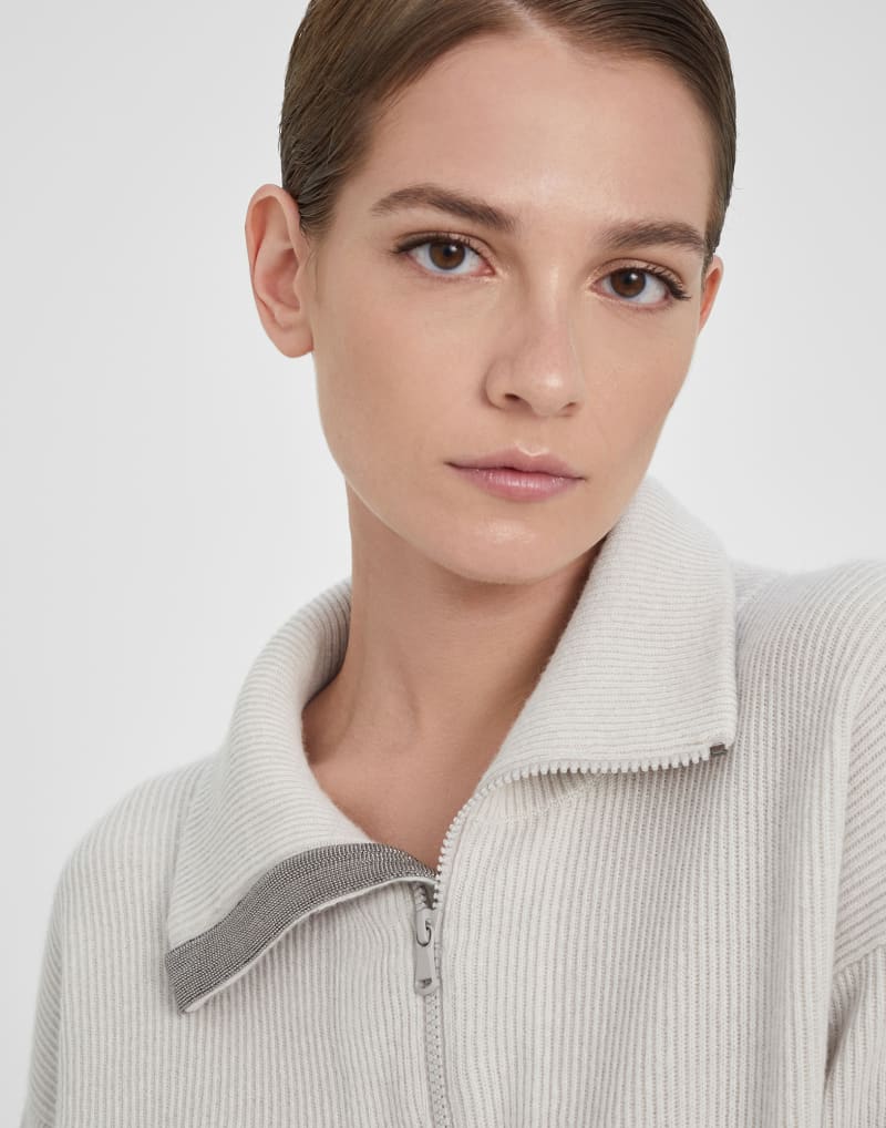 BRUNELLO CUCINELLI WOMEN'S ICE WHITE WOOL HALF ZIP SWEATER