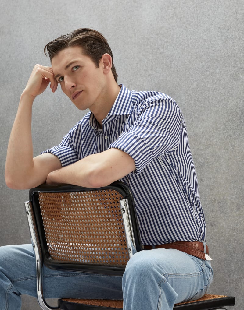 BRUNELLO CUCINELLI MEN'S WHITE AND BLUE STRIPED COTTON SHIRT