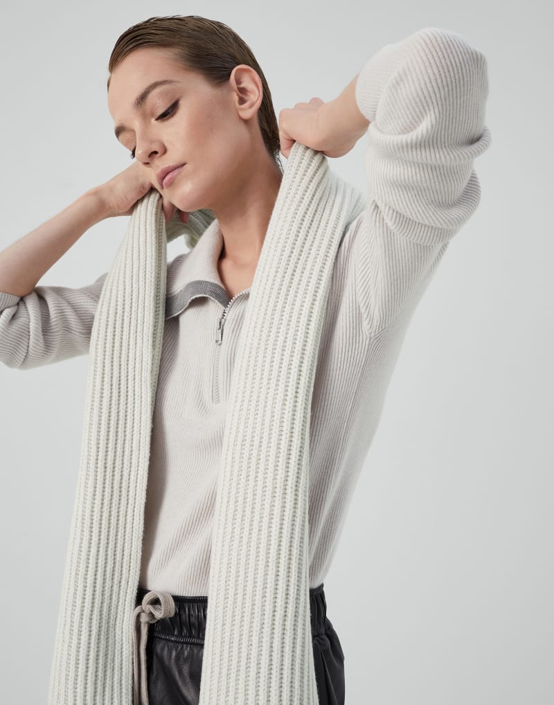 BRUNELLO CUCINELLI WOMEN'S ICE WHITE WOOL RIBBED SCARF