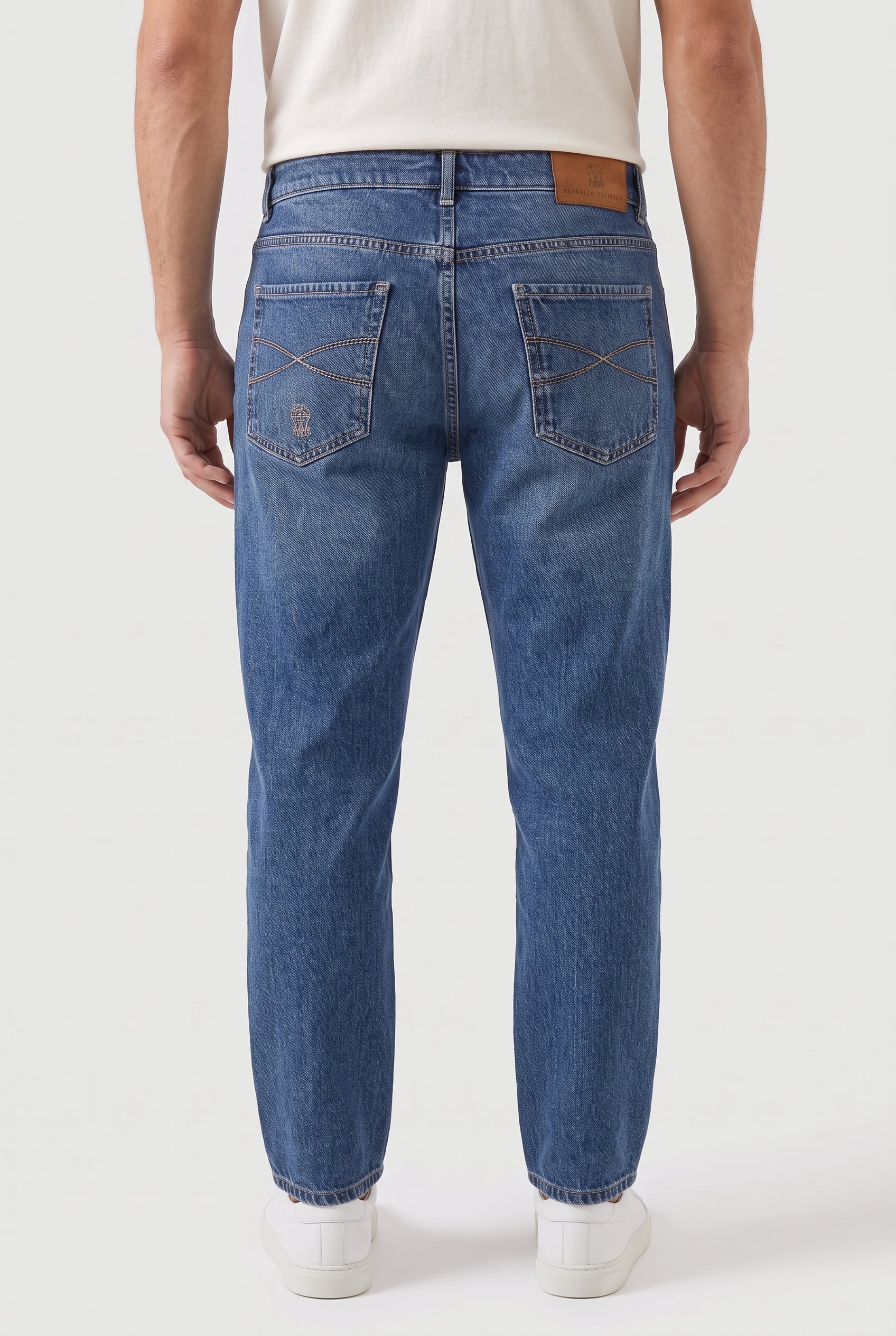 BRUNELLO CUCINELLI MEN'S MEDIUM BLUE TRADITIONAL TROUSERS