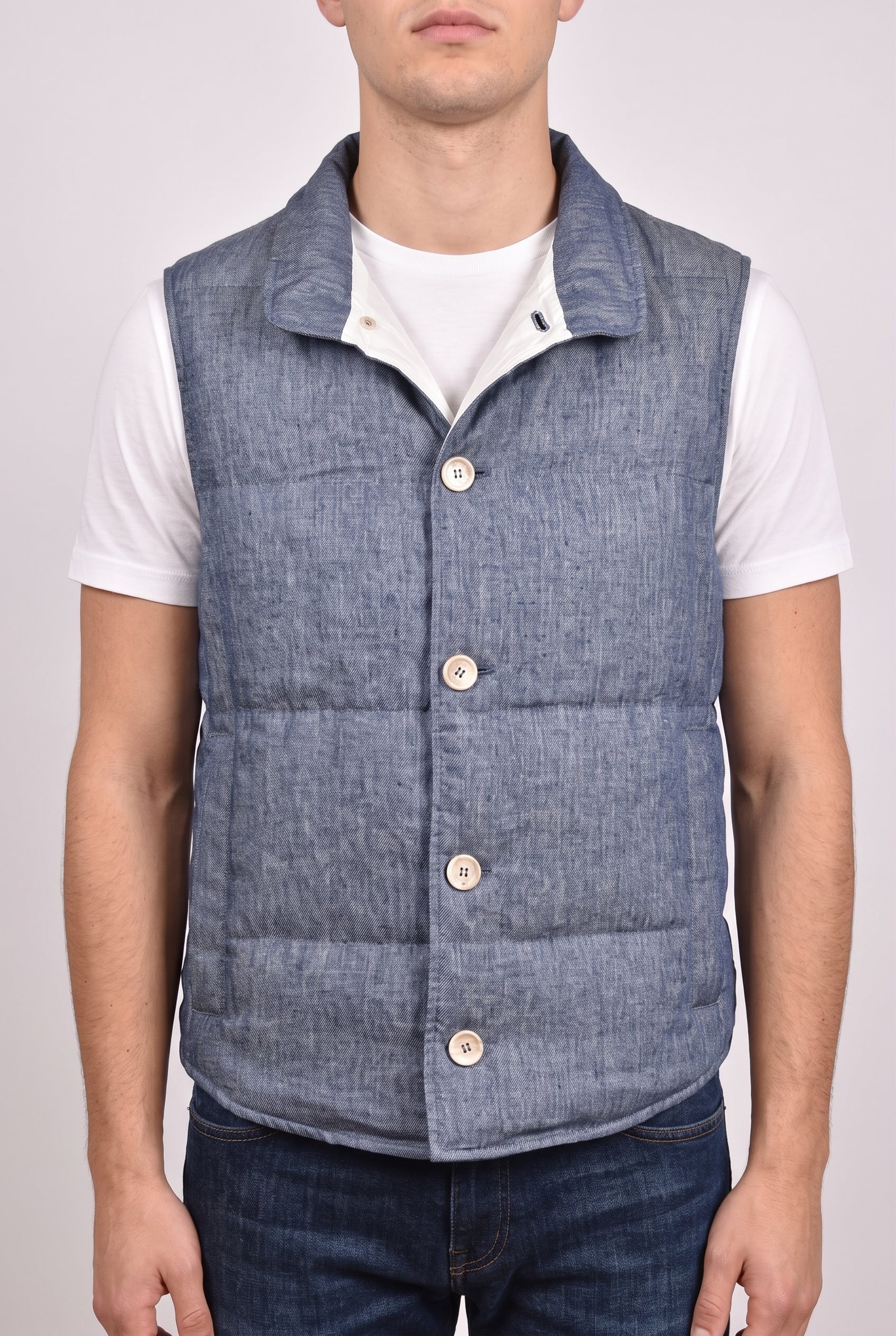 BRUNELLO CUCINELLI MEN'S BLUE LINEN BUTTON DOWN VEST
