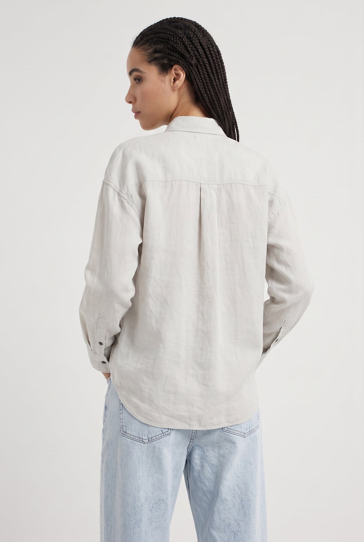 BRUNELLO CUCINELLI WOMEN'S LIGHT BEIGE LINEN SHIRT