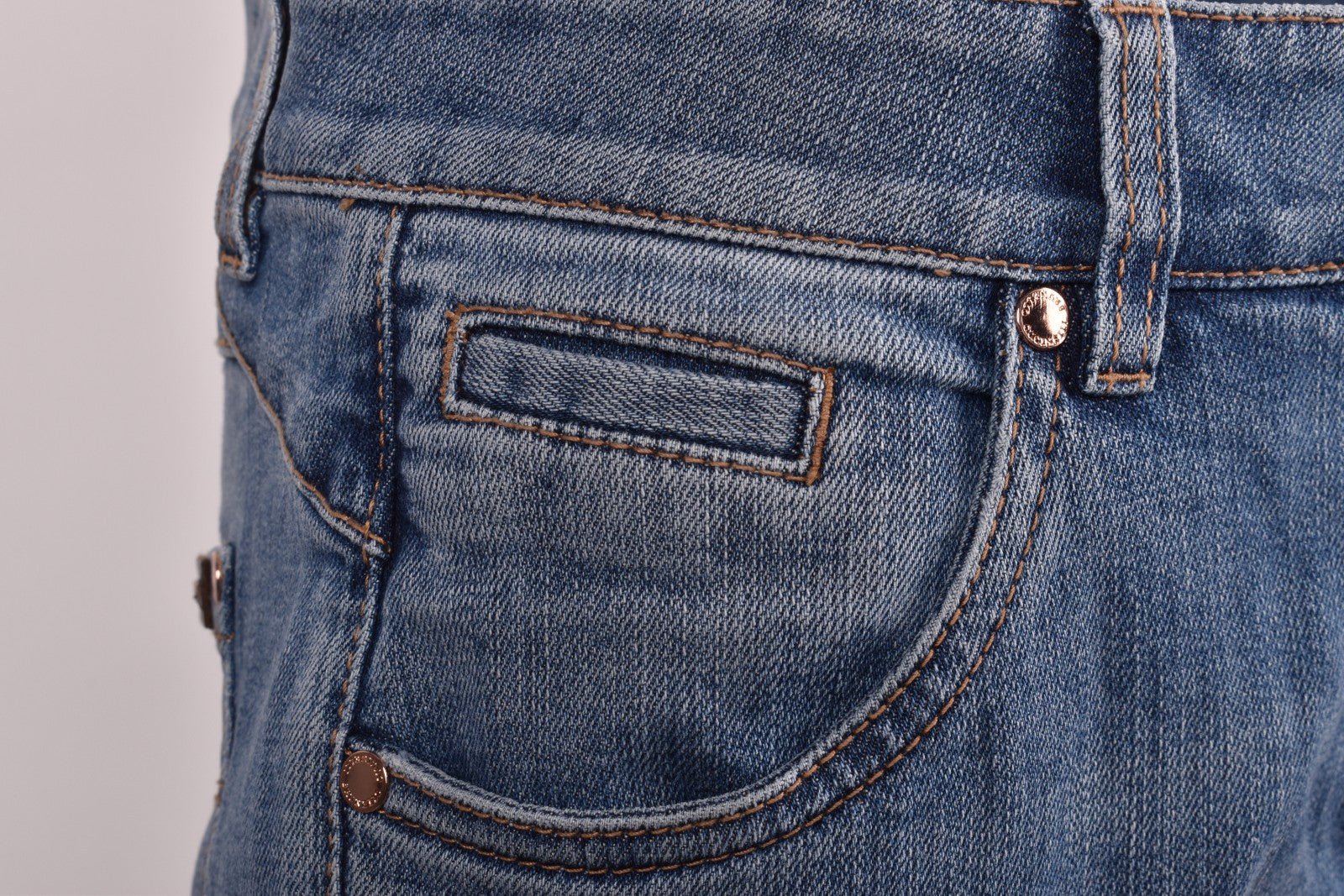 BRUNELLO CUCINELLI WOMEN'S LIGHT BLUE DENIM TROUSERS