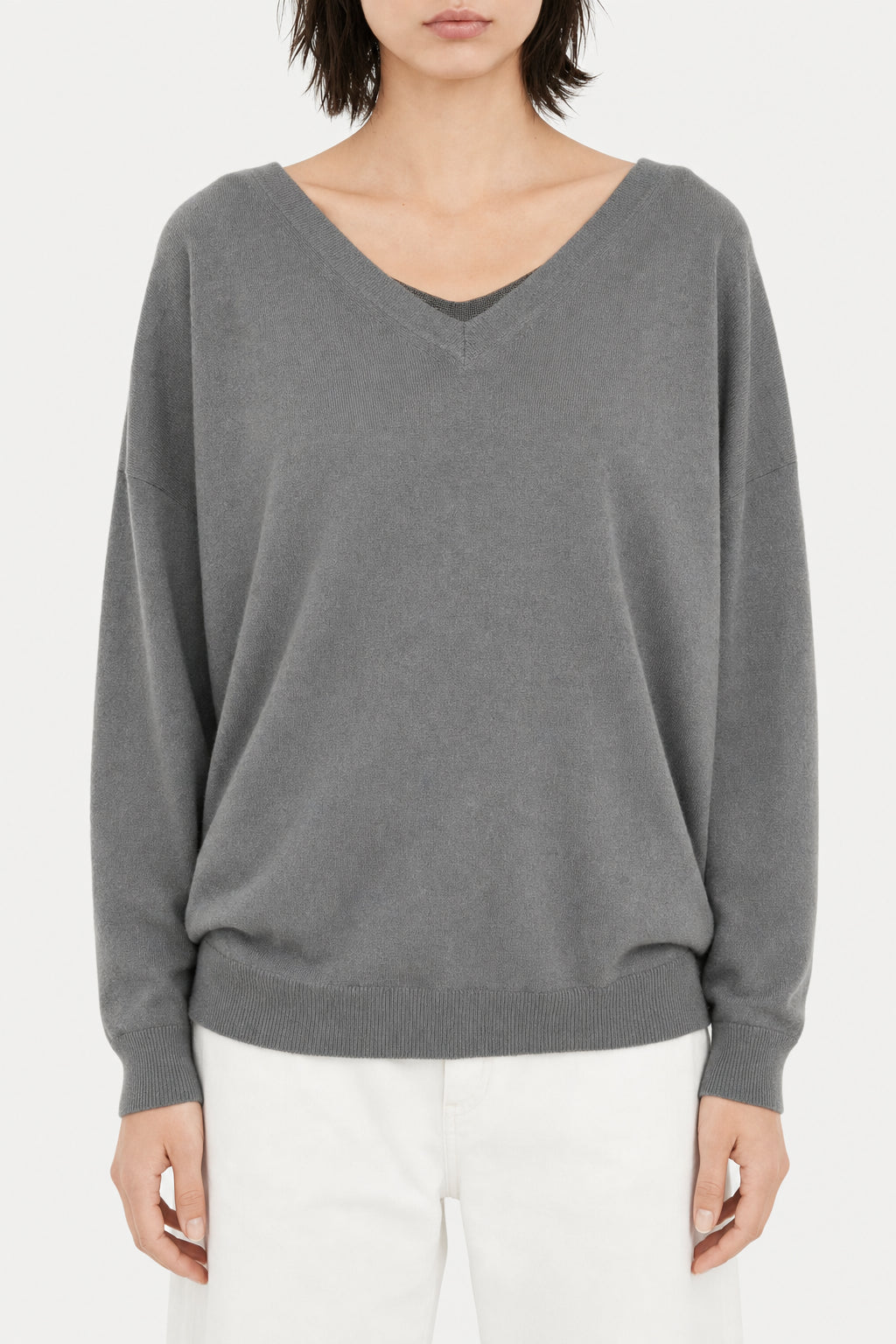 BRUNELLO CUCINELLI WOMEN'S GREY WOOL V NECK SWEATER
