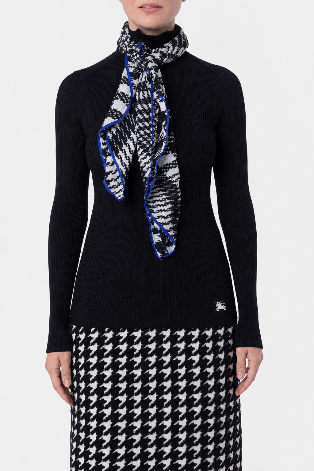 BURBERRY WOMEN'S BLACK RIBBED KNIT SWEATER