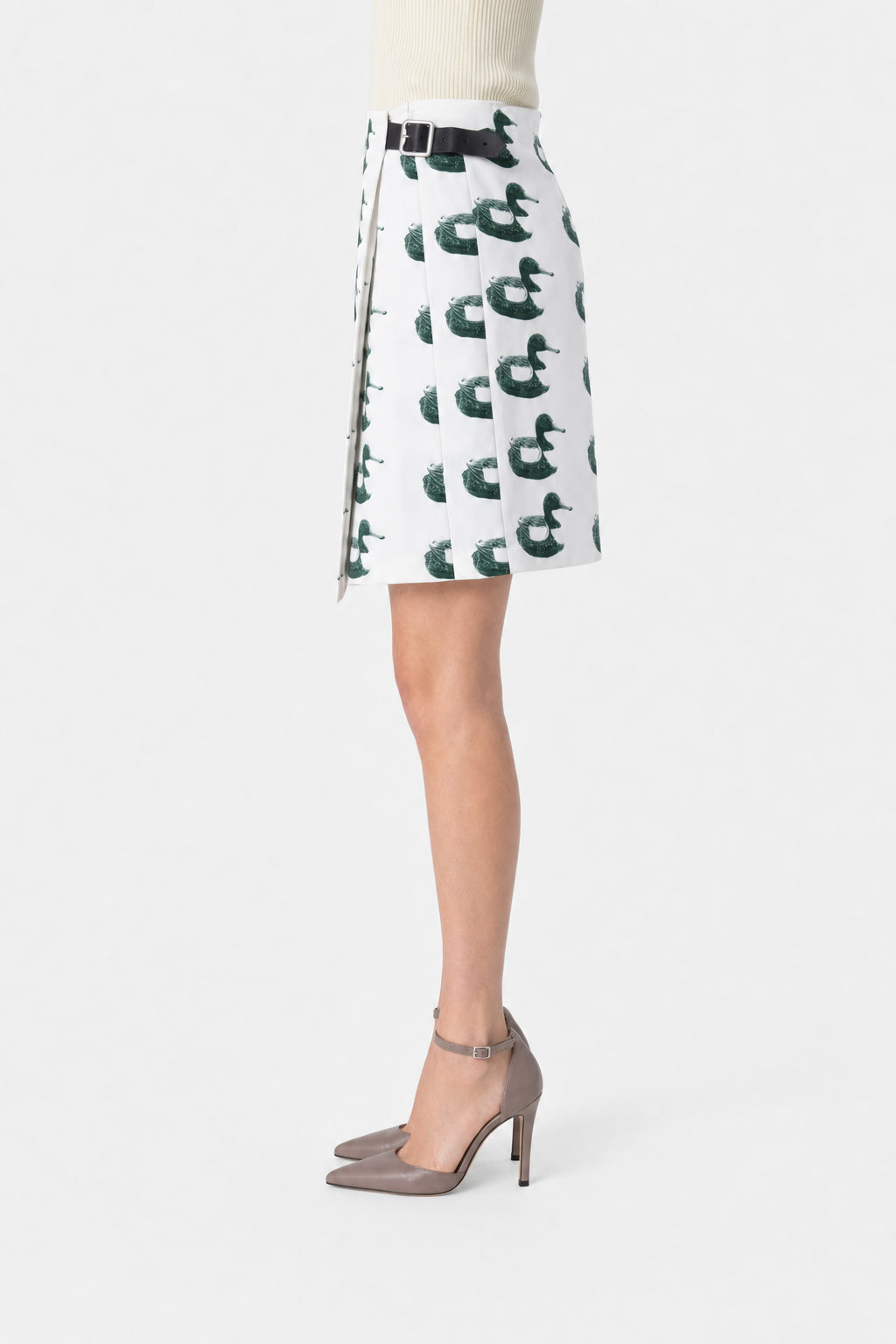 BURBERRY WOMEN'S WHITE PRINTED BUCKLE SKIRT